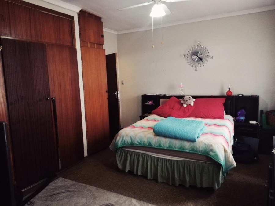 4 Bedroom Property for Sale in Blackheath Industrial Western Cape